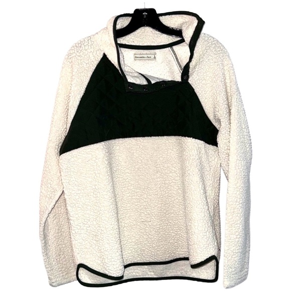 Abercrombie & Fitch Jackets & Blazers - Abercrombie & Fitch White and Black Sherpa Teddy Pull Over Large